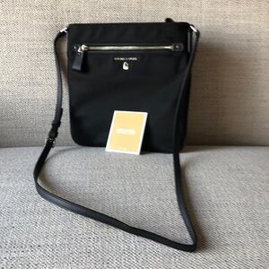 Michael Kors Black Nylon Crossbody Bag Hudson messenger purse Like new